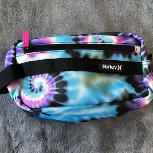 Hurley toiletry bag.